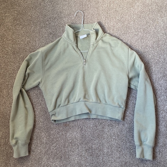 TNA Quater Zip Olive Green - Picture 2 of 4